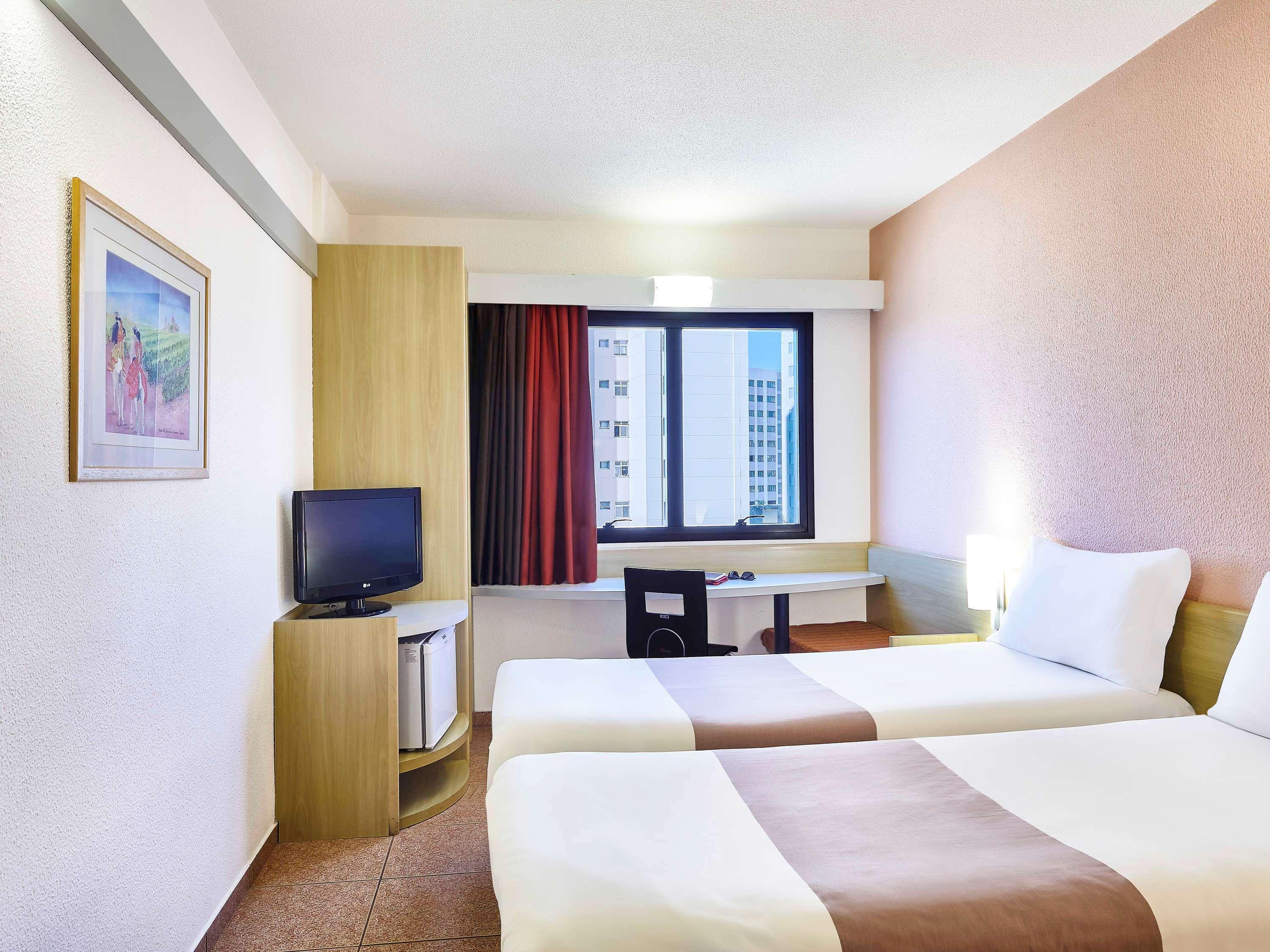 Hotel Ibis Taubaté Extérieur photo